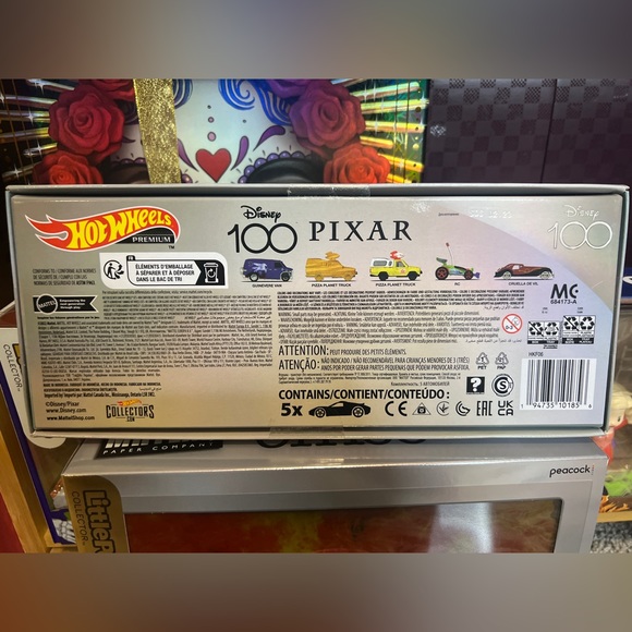 Hot Wheels Premium Disney 100 Bundle, (5) 1:64 Scale Disney-Themed Premium Cars! - Picture 6 of 7